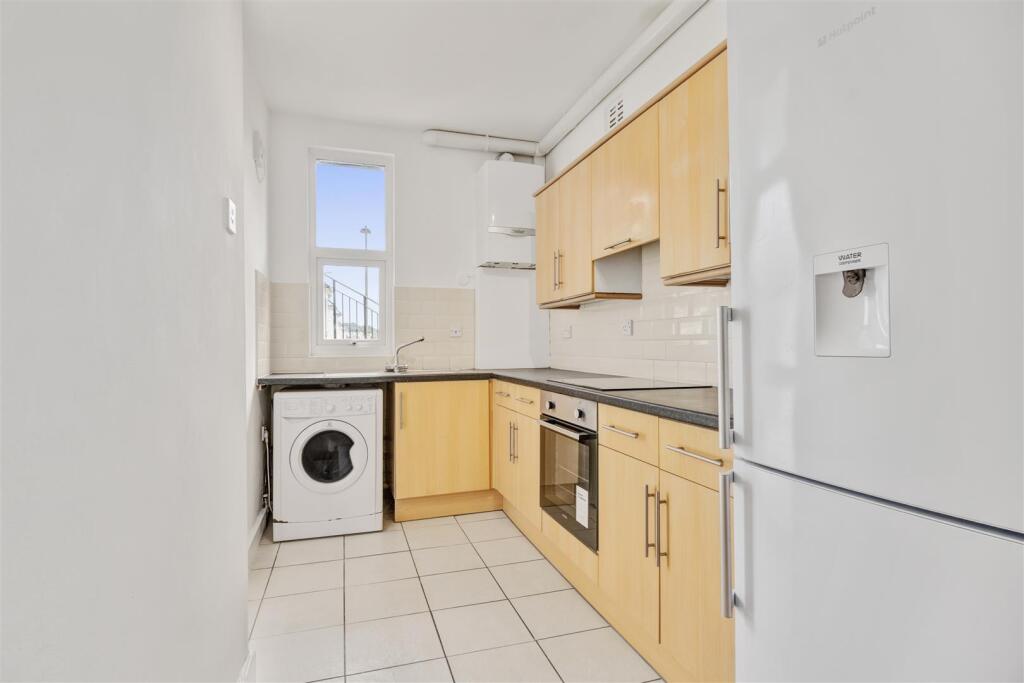 Apartment in Plymouth - View 4