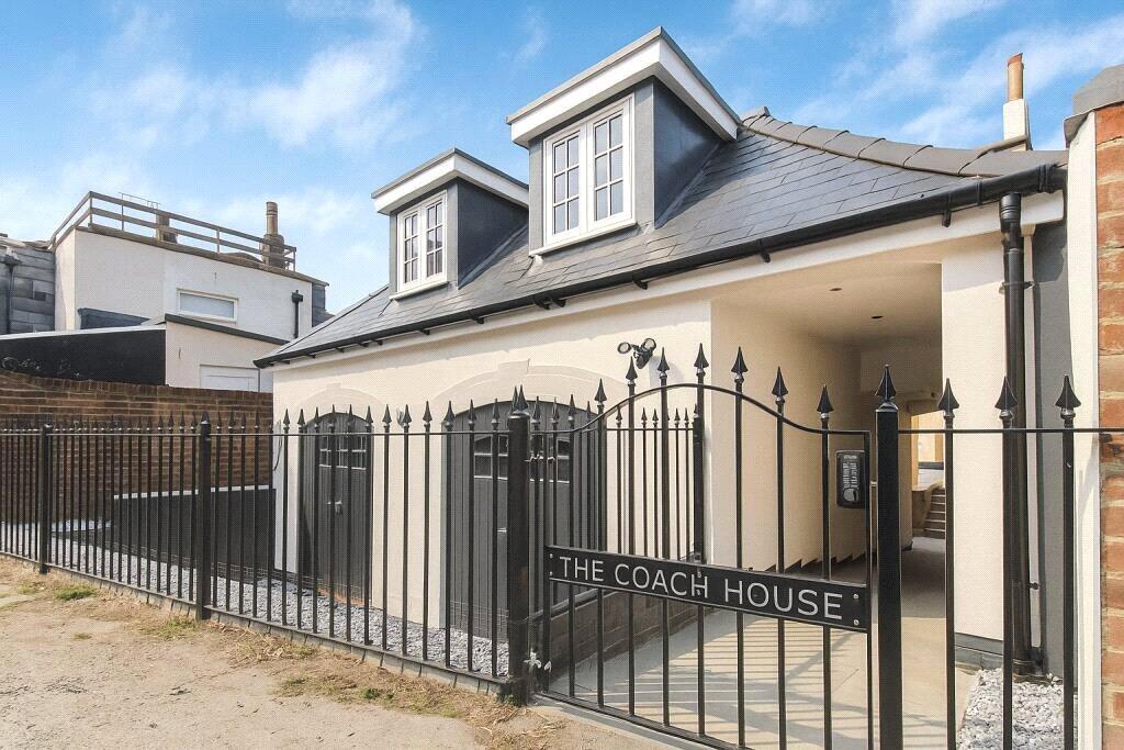 Main image of property: Carlton Crescent, Southampton, Hampshire, SO15