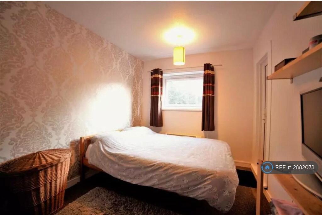 4 bedroom maisonette for rent