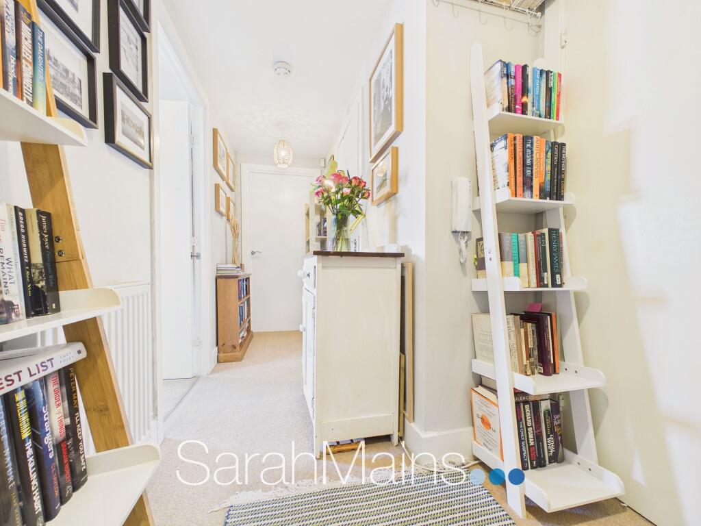 Apartment in Newcastle upon Tyne - View 5