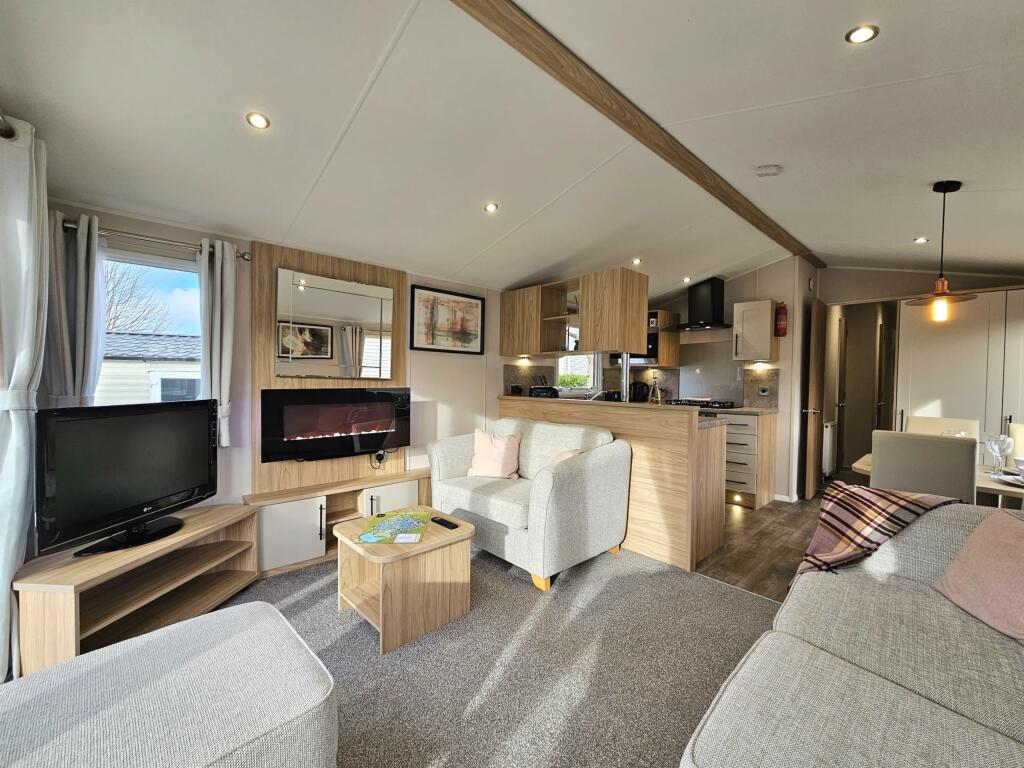 2023 Willerby Lamberhurst, Plas Coch Country and Leisure Retreat, Llanfairpwll, Anglesey, LL61 6EJ photo 4