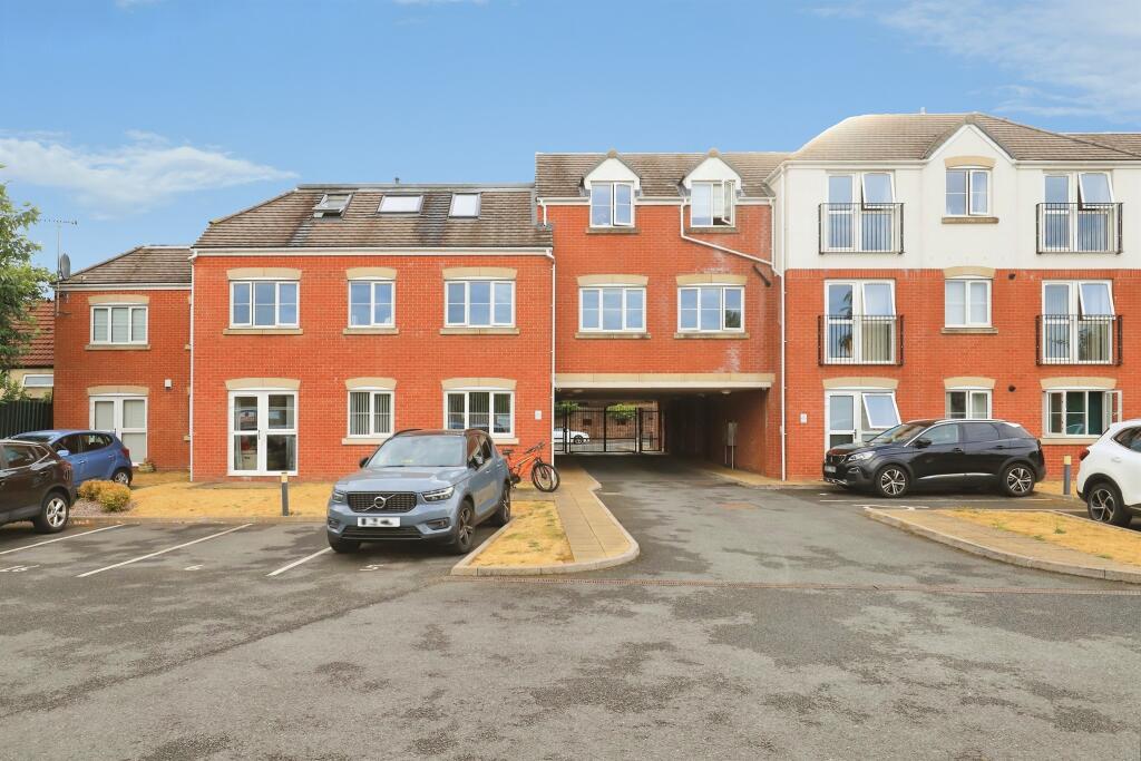 Main image of property: High Street, Amblecote, Stourbridge