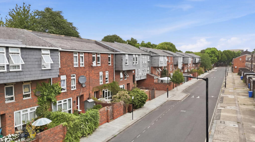 Main image of property: Slade Walk, Southwark SE17