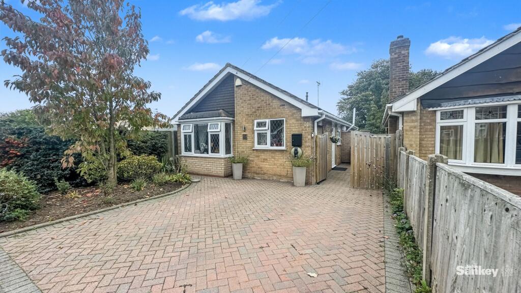2-bed detached on Hereford Avenue, Mansfield Woodhouse, NG19, £235,000
