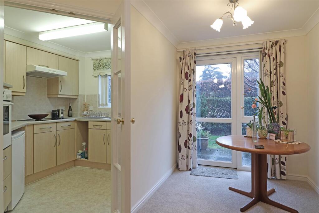 Main image of property: London Road, Redhill