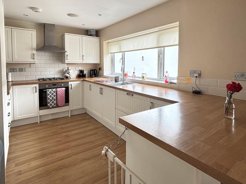Ashwood Way, Hucclecote, GL3 photo 3