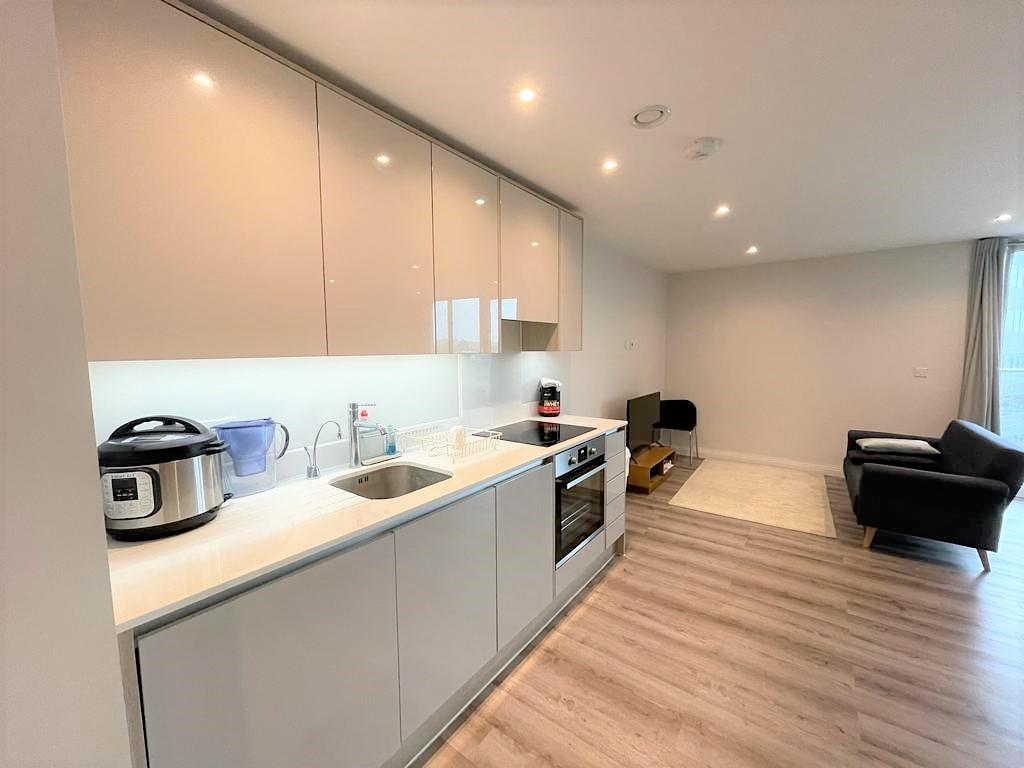 Apartment in London, Ickenham - View 2