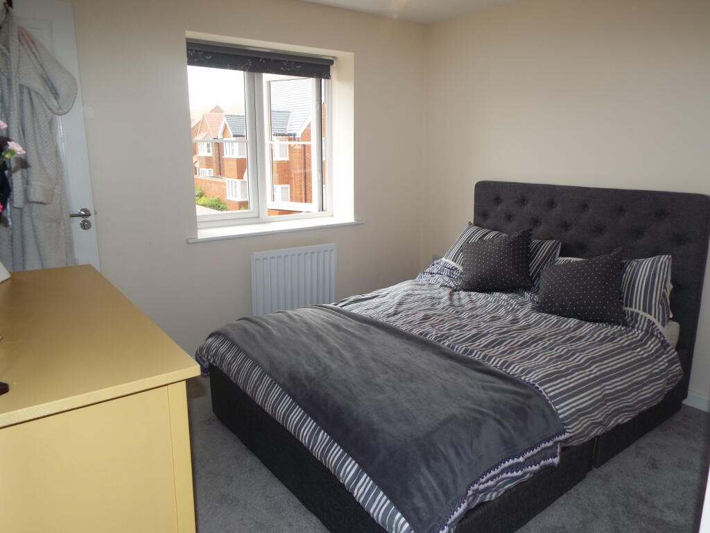 House in Milton Keynes, Bedford - More