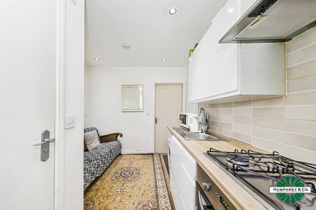 Main image of property: 75 Broad Lane, LONDON