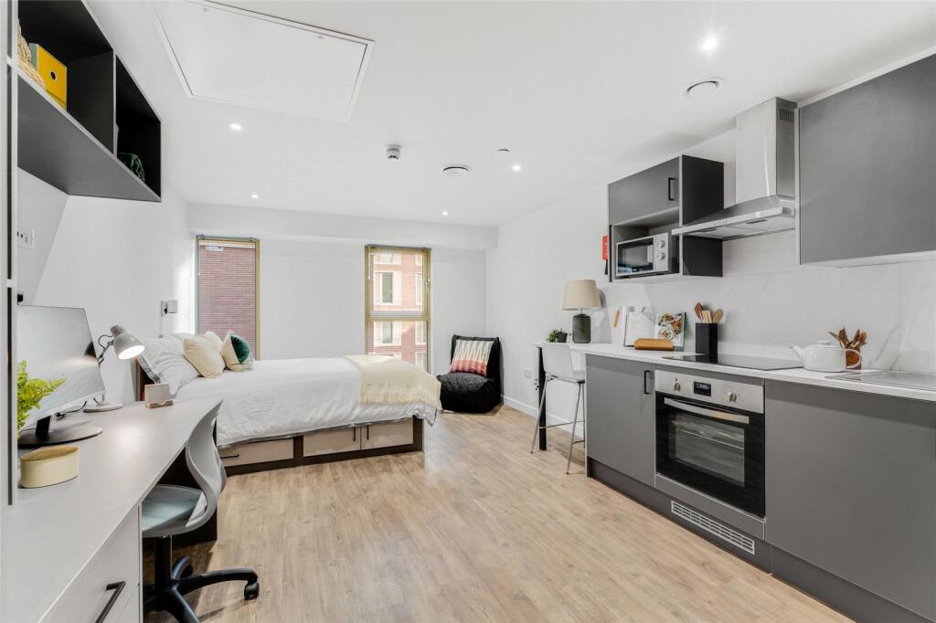 Main image of property: College Street, Northampton, West Northamptonshire, NN1