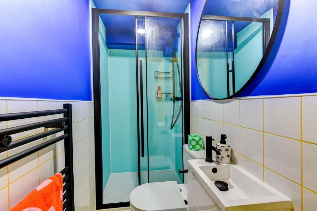 1 bedroom house share for rent