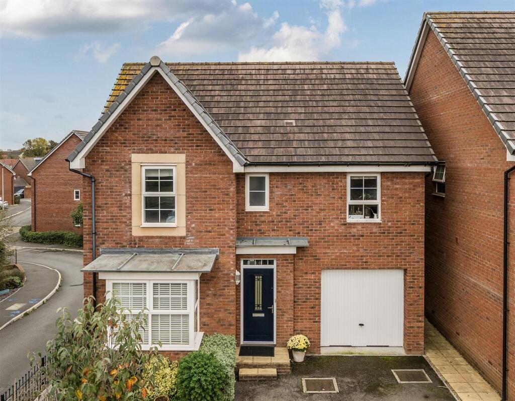 Main image of property: Victoria Close, Exeter