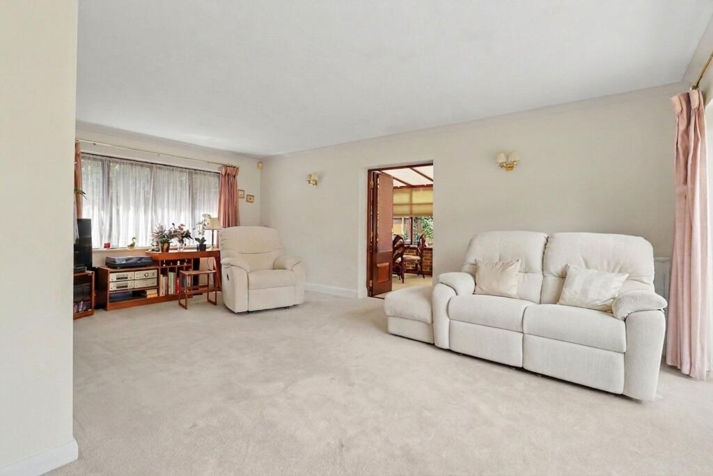 House in Kingston upon Thames - View 5
