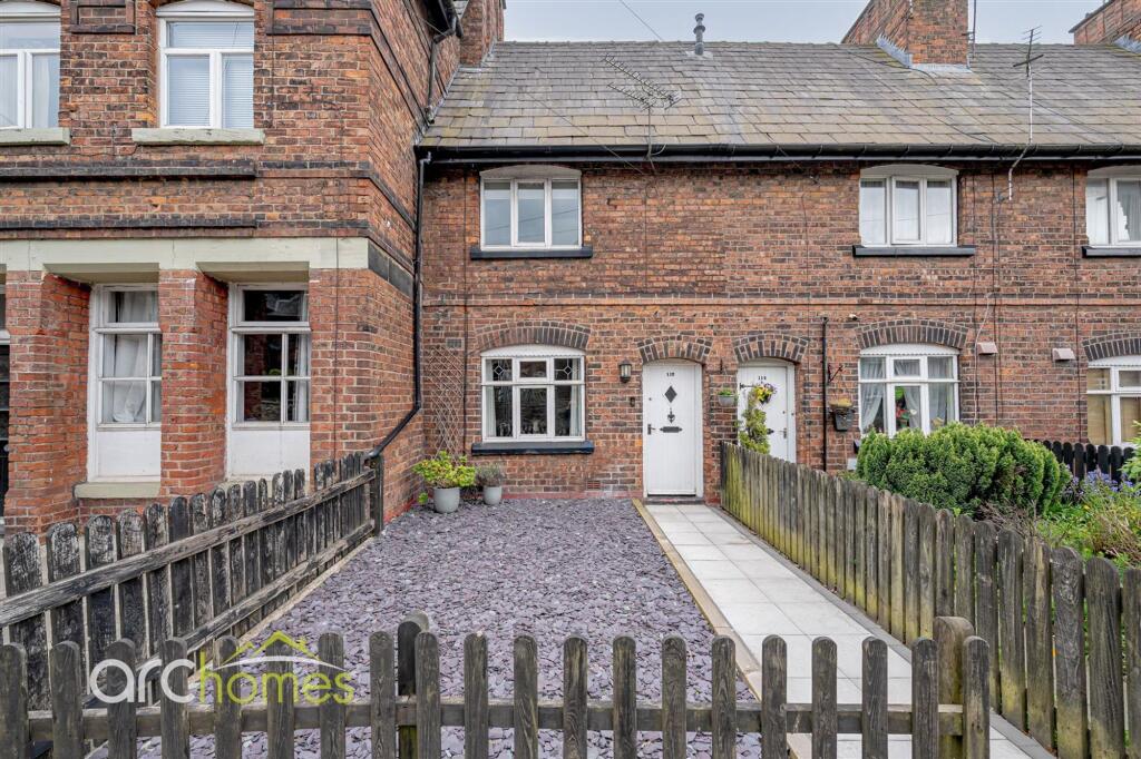 2-bed house on Leigh Road, Atherton, M46, £170,000