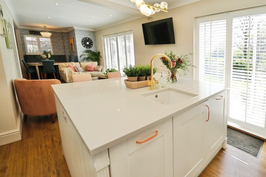 Oakleigh Drive, Lincoln photo 4