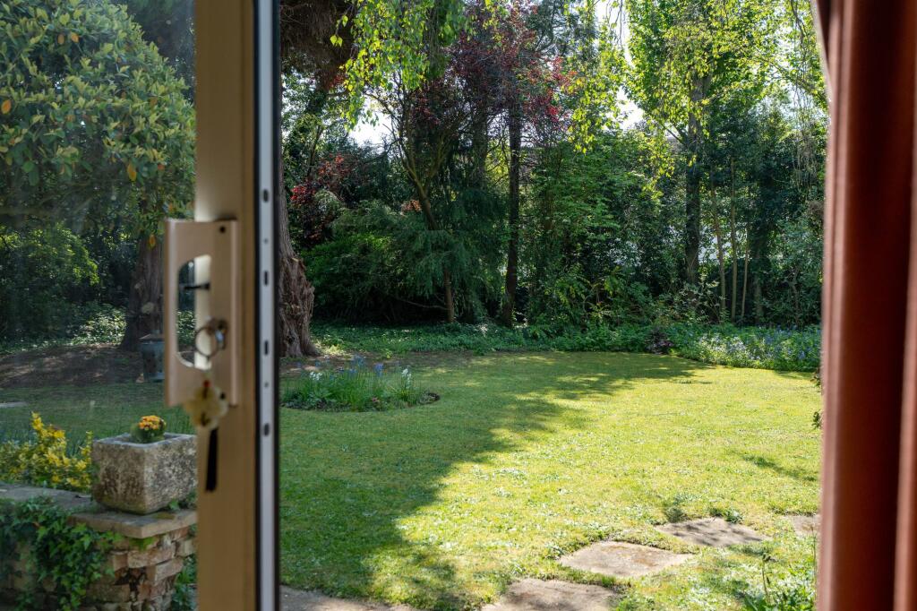 House in Oxford, Summertown - More