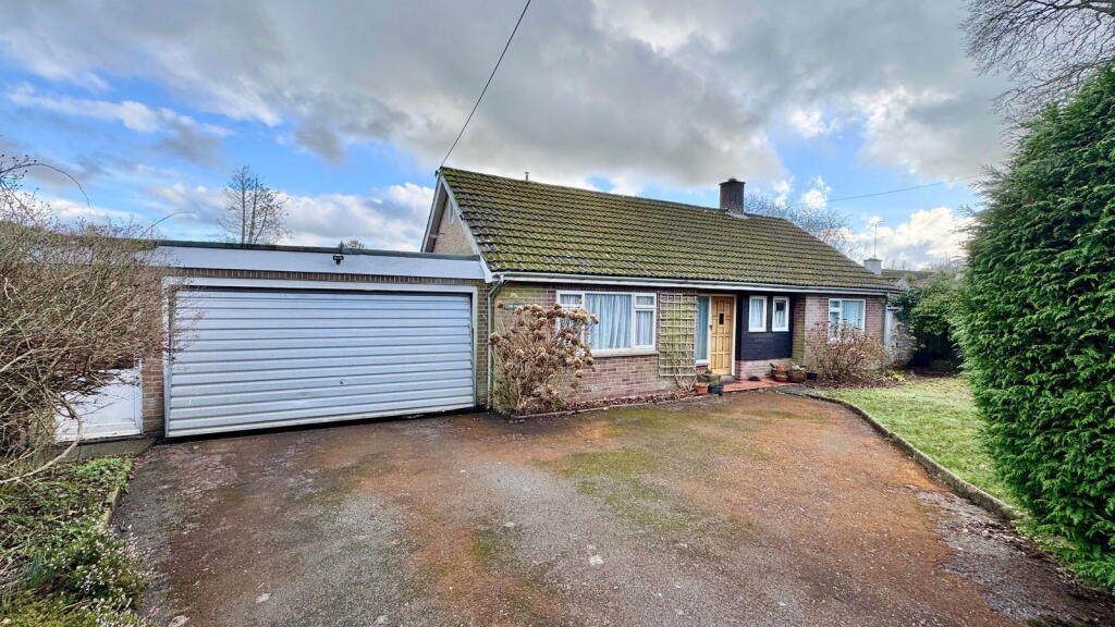 Main image of property: Woodbine Lane, Burghclere, Newbury, RG20 9EB