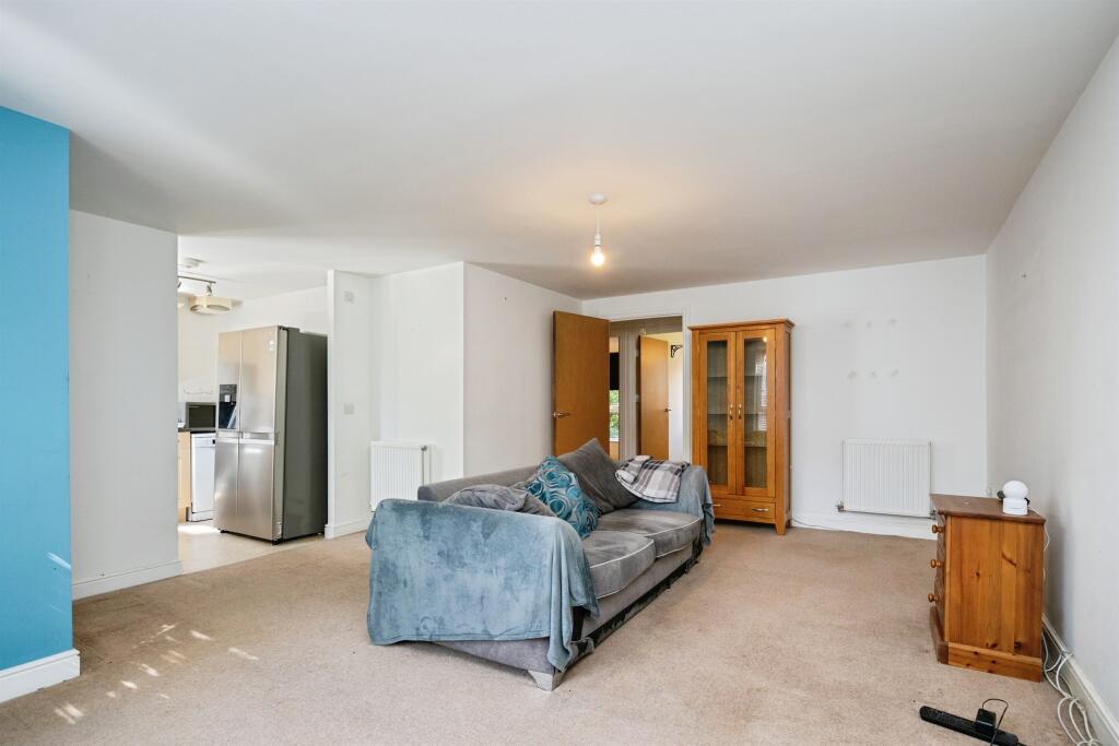 Apartment in Tonbridge - View 4