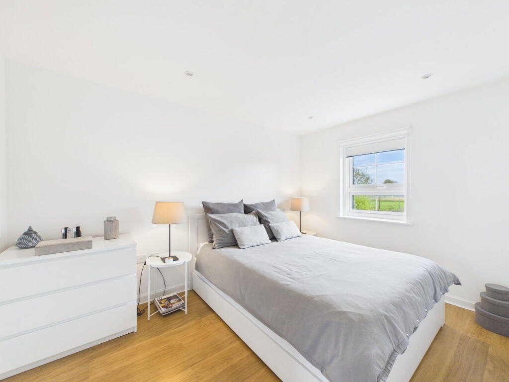 House in Worthing, West Worthing - More
