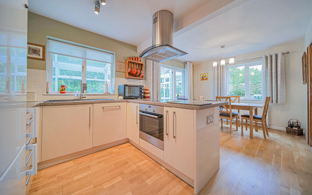 Highfield Close, Semington photo 3