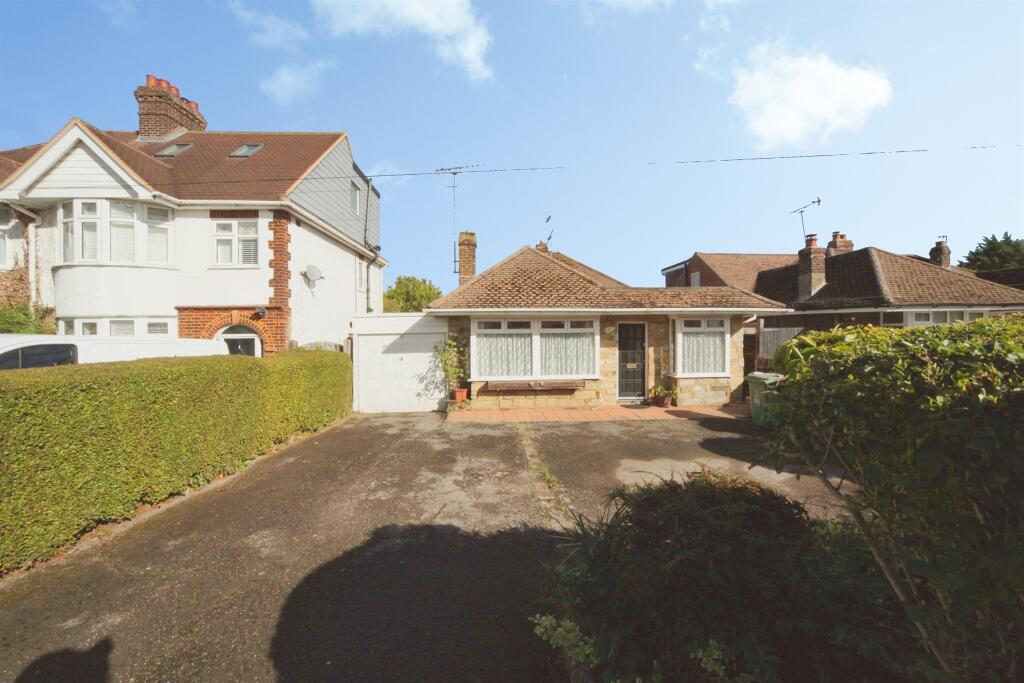 Main image of property: Meadway, Dunstable