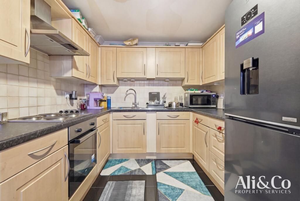 Anchor Court, Argent Street, Grays photo 4