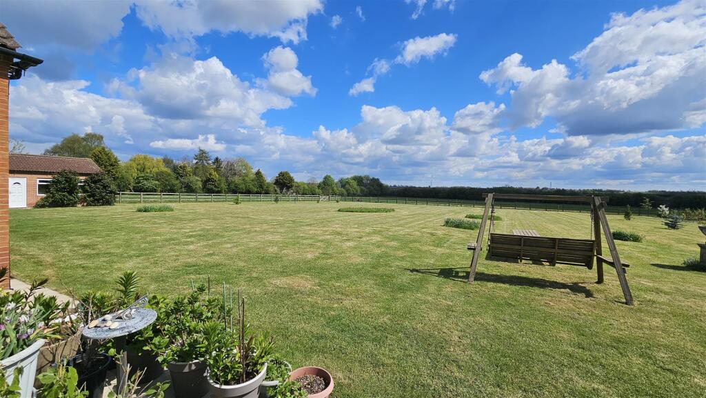 House in Rushcliffe, Whatton-in-the-Vale - More