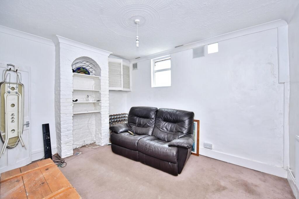 House in Rochester - View 3