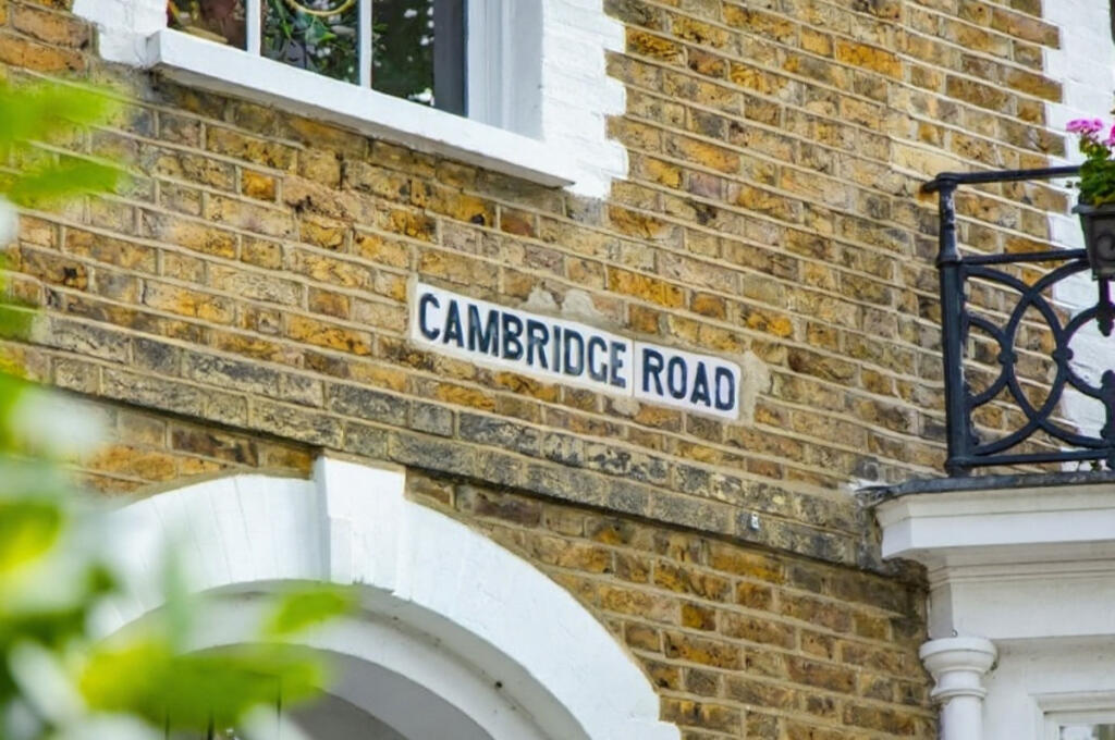 Cambridge Road, Southend-on-sea, SS1 1 photo 2