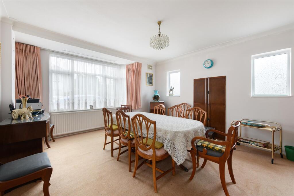 House in London, Oakwood, Southgate - View 5