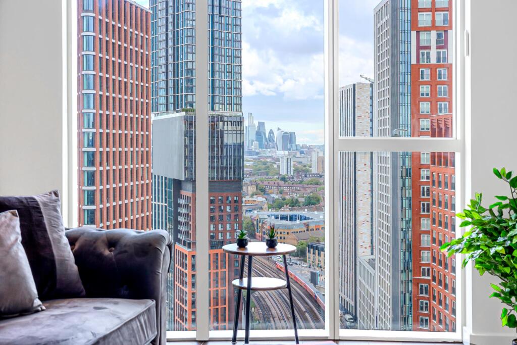 Apartment in London - View 2