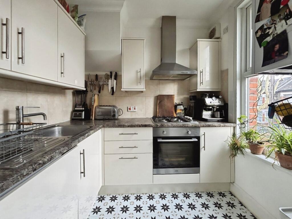 Harold Road, London, E13 photo 2