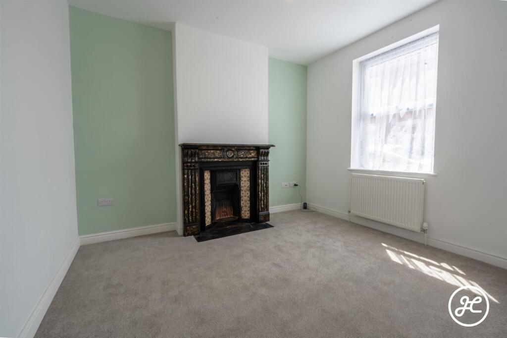 House in Taunton - View 4