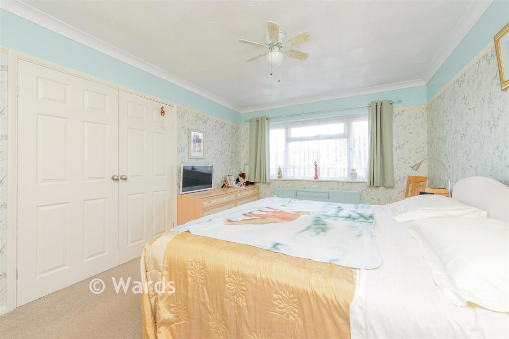House in Chatham, Snodhurst - More