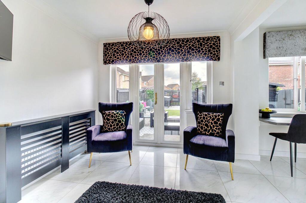 House in Glasgow - More