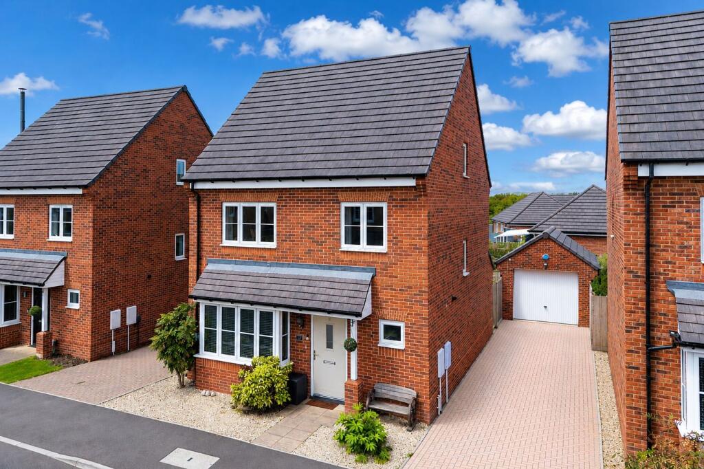 Main image of property: Enstone Way, Evesham, WR11