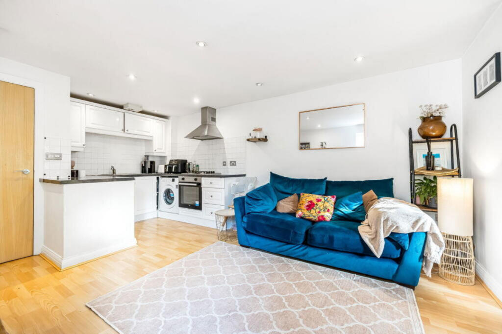 Apartment in Manchester, West Didsbury - View 5