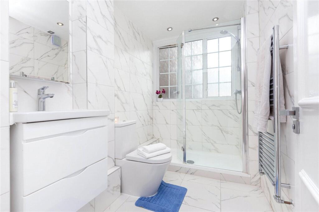 Apartment in London - View 2