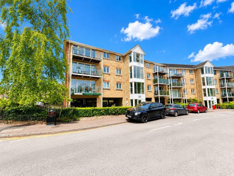 Main image of property: Foxglove Way, Luton