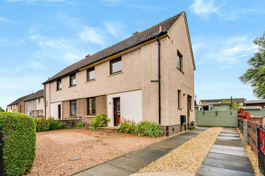 Main image of property: 35 Graham Avenue Larbert Fk5 4PF