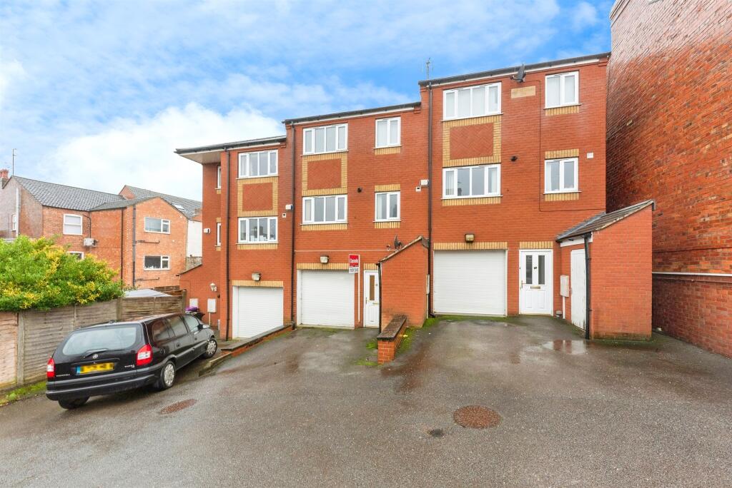 Main image of property: Empire Court, Grantham