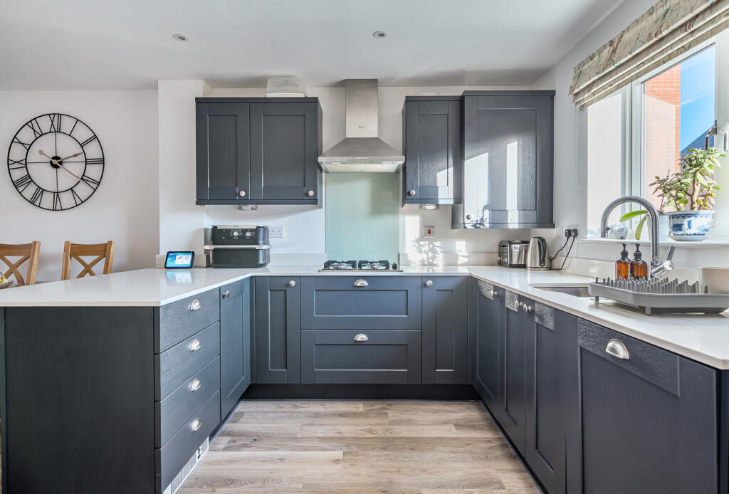 House in Catbrain, Laurel Hill, Almondsbury - More