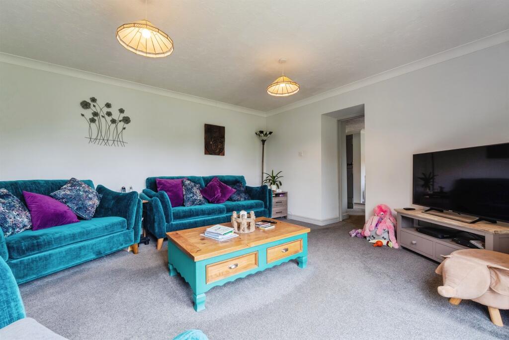 Hovells Lane, Northwold, Thetford - More