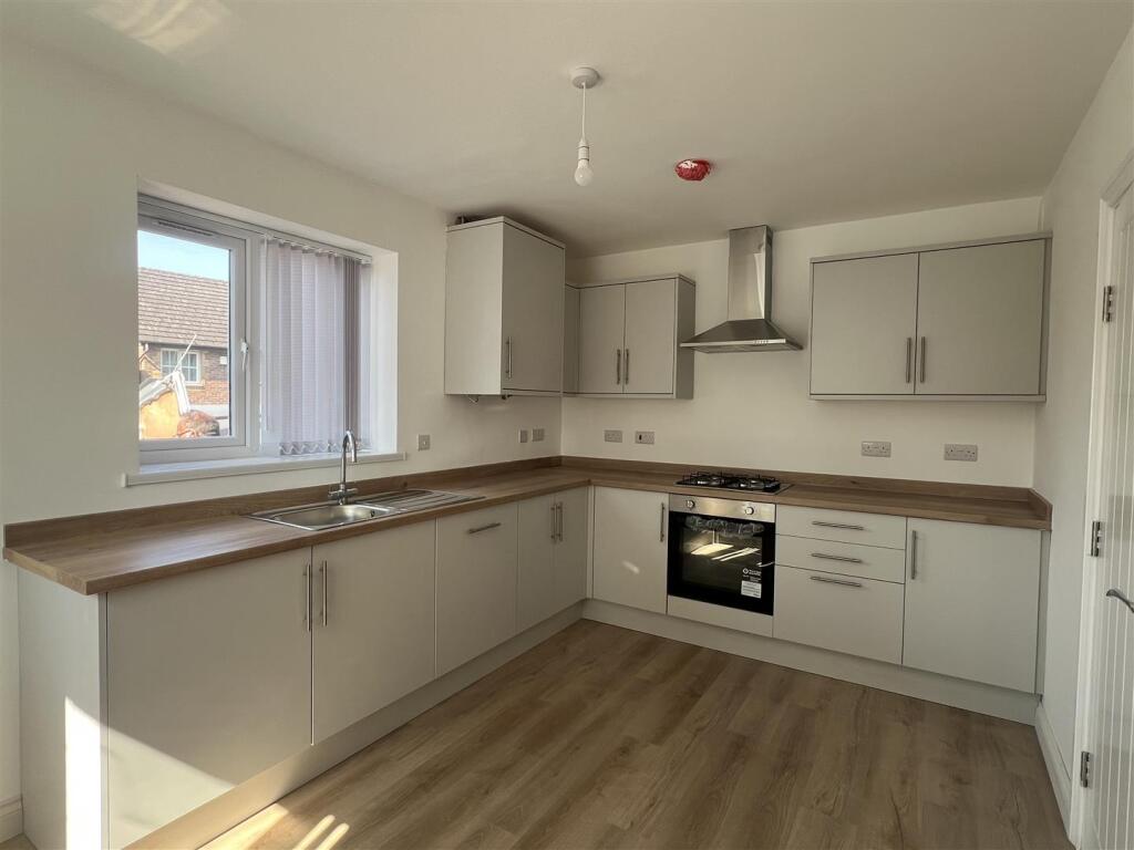 House in Sandwell, West Midlands - View 3