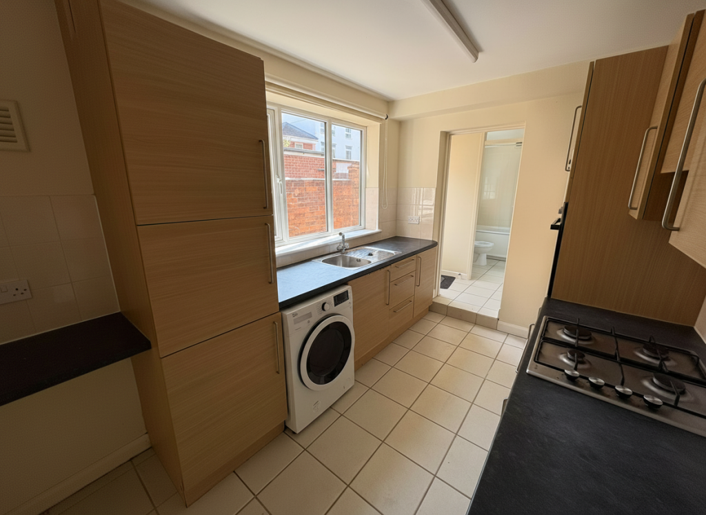 House in Warwick, Royal Leamington Spa - View 4