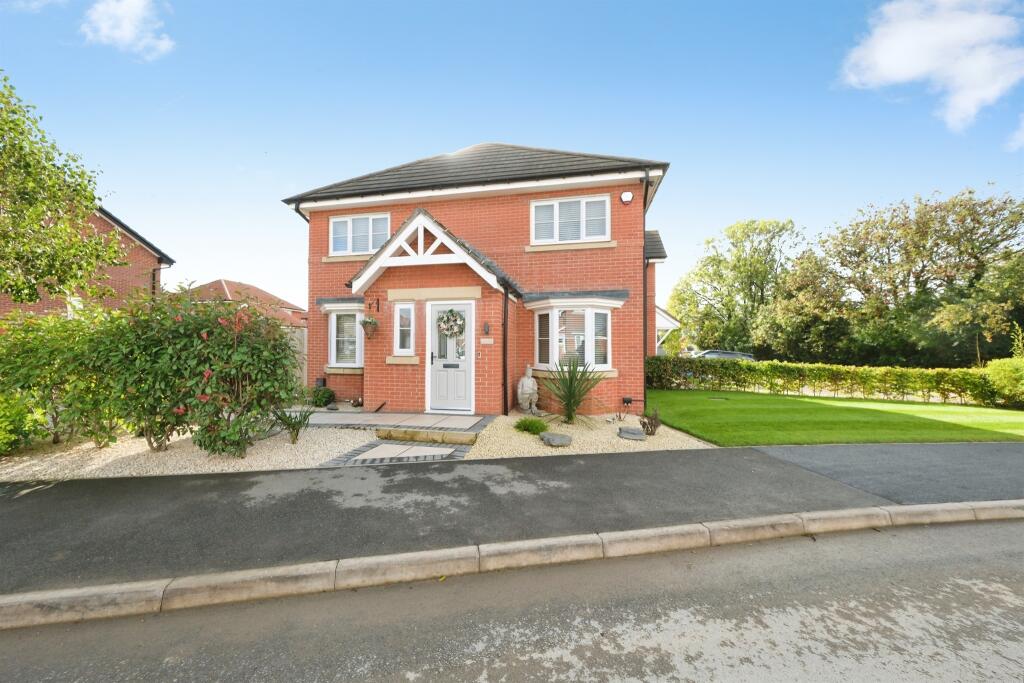 3-bed semi-detached on Nether View, Bolsover, Chesterfield, £280,000