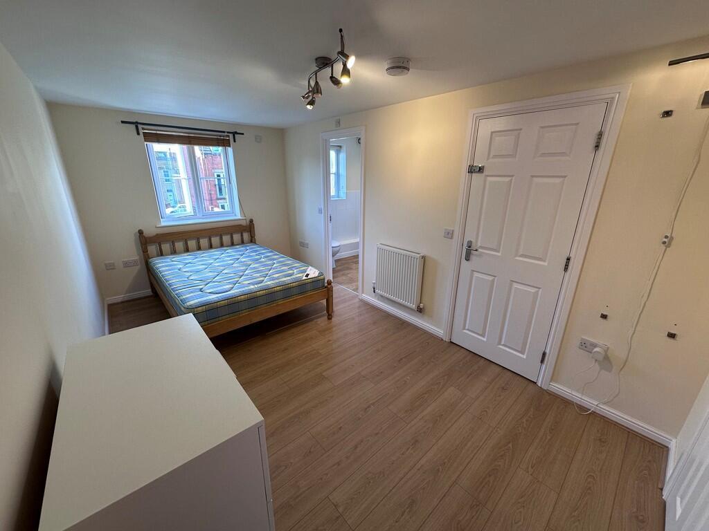 Main image of property: Potterswood, Kingswood, Bristol