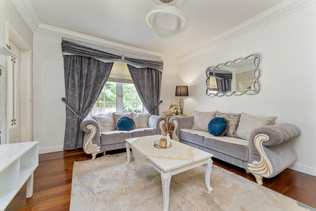 House in Glasgow - View 2