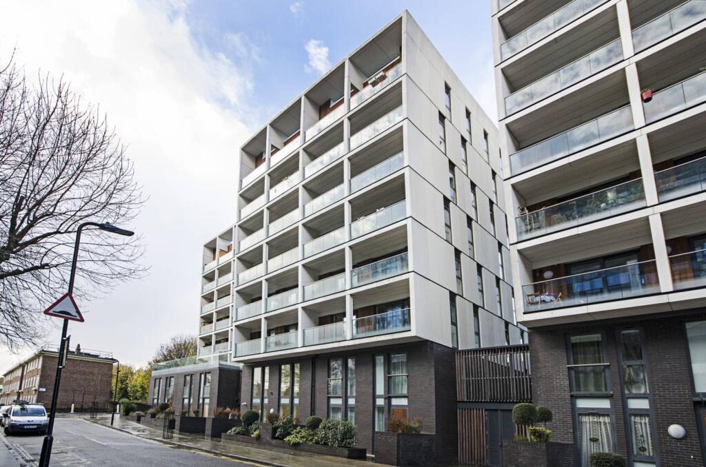 2-bed flat on Roseberry Place, Dalston, London, E8, £700,000