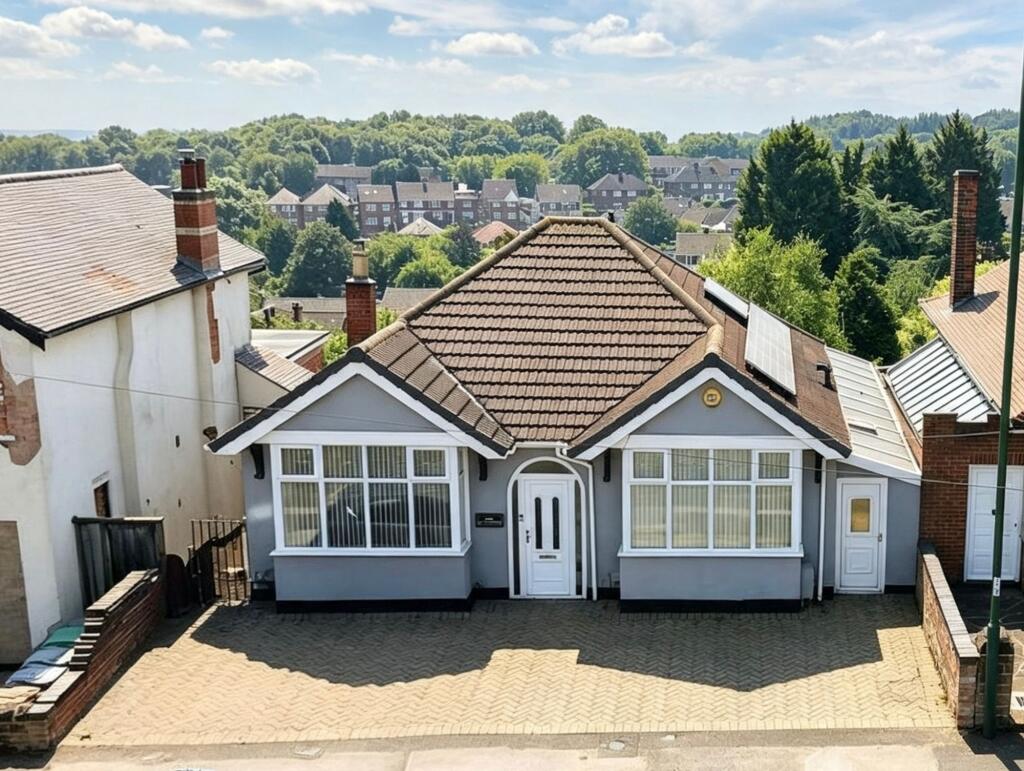4-bed detached on Oakdale Road, Nottingham, £375,000
